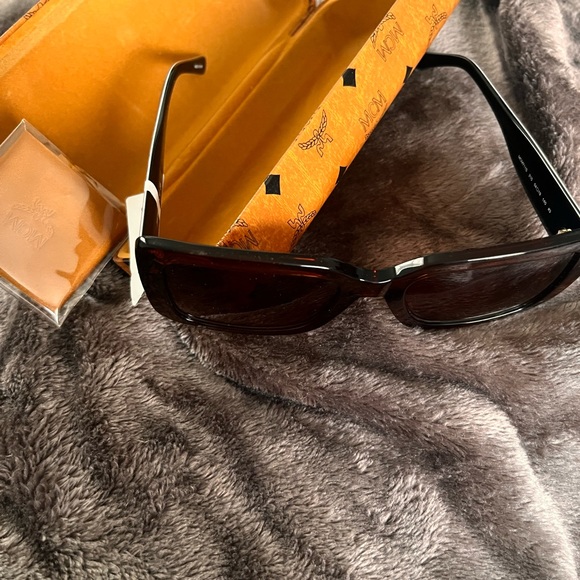 mcm brown women sunglasses